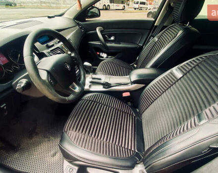 Рено Латитьюд 2011 в Киеве на Automoto.ua Черный Рено Латитьюд, объемом двигателя 2 л и пробегом 263 тыс. км за 7300 $, фото 5 на Automoto.ua