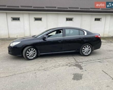 Черный Рено Латитьюд, объемом двигателя 2.5 л и пробегом 306 тыс. км за 6300 $, фото 2 на Automoto.ua