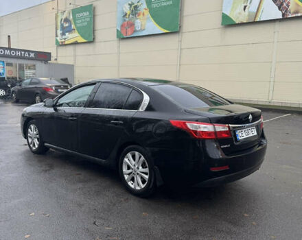 Черный Рено Латитьюд, объемом двигателя 2 л и пробегом 198 тыс. км за 6000 $, фото 6 на Automoto.ua