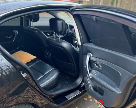 Черный Рено Латитьюд, объемом двигателя 2.5 л и пробегом 114 тыс. км за 11700 $, фото 8 на Automoto.ua