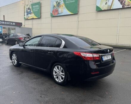 Черный Рено Латитьюд, объемом двигателя 2 л и пробегом 198 тыс. км за 6000 $, фото 5 на Automoto.ua