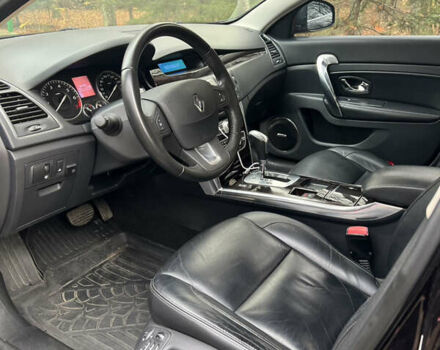 Черный Рено Латитьюд, объемом двигателя 2.5 л и пробегом 114 тыс. км за 11700 $, фото 11 на Automoto.ua