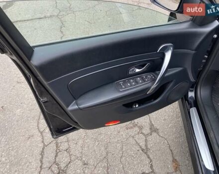 Черный Рено Латитьюд, объемом двигателя 2.5 л и пробегом 306 тыс. км за 6300 $, фото 11 на Automoto.ua