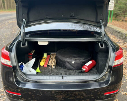 Черный Рено Латитьюд, объемом двигателя 2.5 л и пробегом 114 тыс. км за 11700 $, фото 15 на Automoto.ua