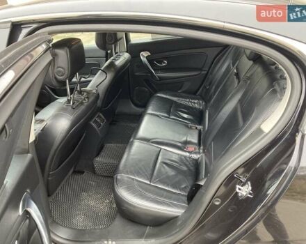 Черный Рено Латитьюд, объемом двигателя 2.5 л и пробегом 306 тыс. км за 6300 $, фото 17 на Automoto.ua