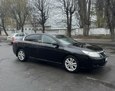 Черный Рено Латитьюд, объемом двигателя 2 л и пробегом 198 тыс. км за 6000 $, фото 2 на Automoto.ua