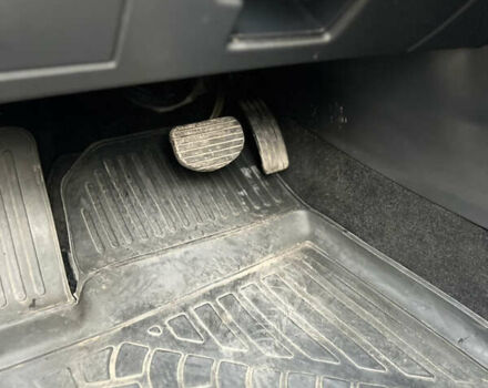 Черный Рено Латитьюд, объемом двигателя 2.5 л и пробегом 114 тыс. км за 11700 $, фото 9 на Automoto.ua