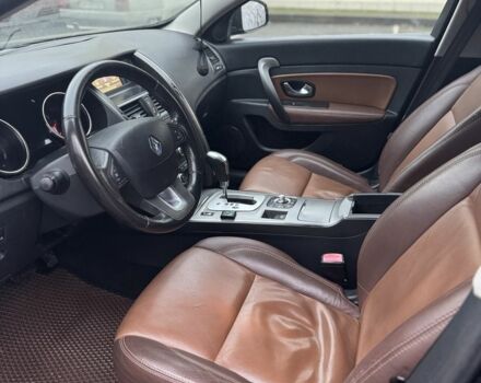 Черный Рено Латитьюд, объемом двигателя 2 л и пробегом 198 тыс. км за 6000 $, фото 6 на Automoto.ua