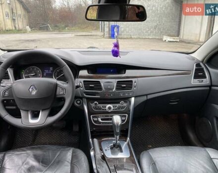Черный Рено Латитьюд, объемом двигателя 2.5 л и пробегом 306 тыс. км за 6300 $, фото 18 на Automoto.ua