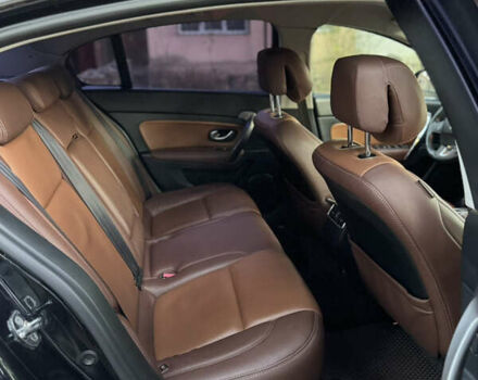 Черный Рено Латитьюд, объемом двигателя 2 л и пробегом 190 тыс. км за 6550 $, фото 5 на Automoto.ua