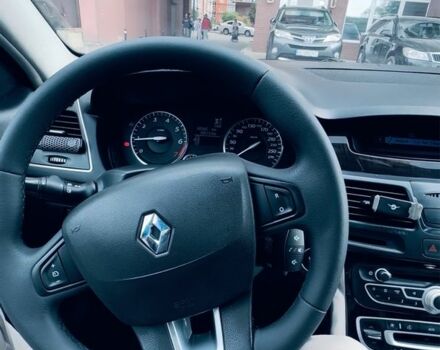 Черный Рено Латитьюд, объемом двигателя 2.5 л и пробегом 306 тыс. км за 6300 $, фото 2 на Automoto.ua