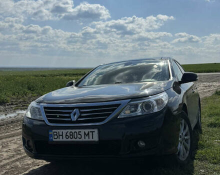 Черный Рено Латитьюд, объемом двигателя 2.5 л и пробегом 127 тыс. км за 8500 $, фото 1 на Automoto.ua