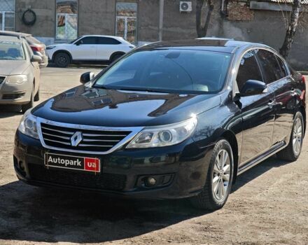 Черный Рено Латитьюд, объемом двигателя 2 л и пробегом 205 тыс. км за 6990 $, фото 1 на Automoto.ua