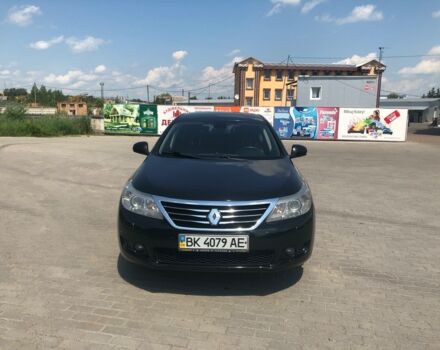Черный Рено Латитьюд, объемом двигателя 2 л и пробегом 130 тыс. км за 8000 $, фото 1 на Automoto.ua