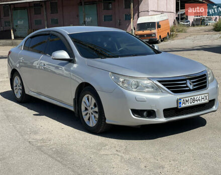 Серый Рено Латитьюд, объемом двигателя 2.5 л и пробегом 268 тыс. км за 6950 $, фото 10 на Automoto.ua