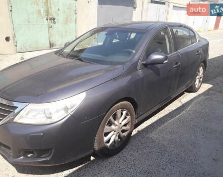 Сірий Рено Латітьюд, об'ємом двигуна 2.5 л та пробігом 210 тис. км за 6500 $, фото 2 на Automoto.ua