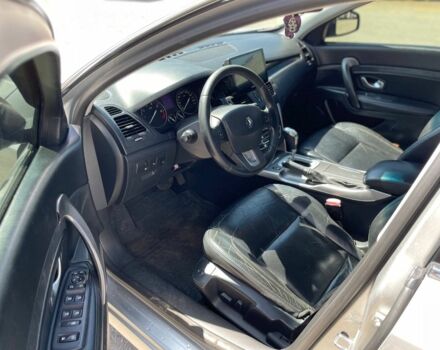 Сірий Рено Латітьюд, об'ємом двигуна 2.5 л та пробігом 260 тис. км за 6500 $, фото 5 на Automoto.ua