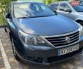 Серый Рено Латитьюд, объемом двигателя 2 л и пробегом 310 тыс. км за 5400 $, фото 1 на Automoto.ua