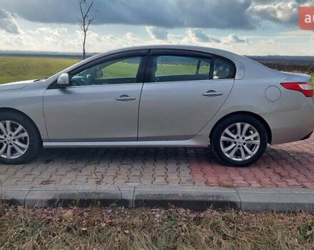 Рено Латитьюд 2011 в Виннице на Automoto.ua Серый Рено Латитьюд, объемом двигателя 2 л и пробегом 320 тыс. км за 7700 $, фото 10 на Automoto.ua