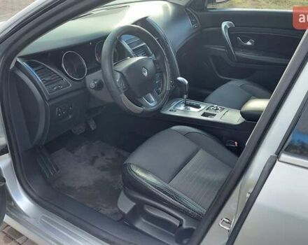 Рено Латитьюд 2011 в Виннице на Automoto.ua Серый Рено Латитьюд, объемом двигателя 2 л и пробегом 320 тыс. км за 7700 $, фото 7 на Automoto.ua