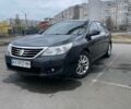 Серый Рено Латитьюд, объемом двигателя 2.5 л и пробегом 280 тыс. км за 6700 $, фото 1 на Automoto.ua