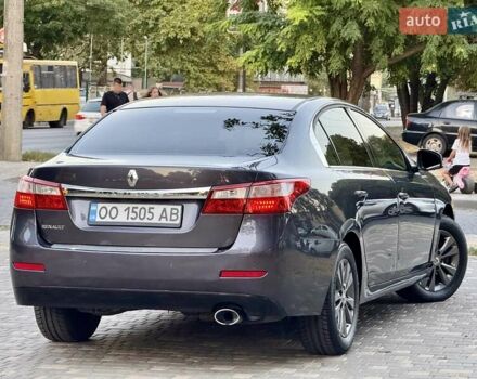 Рено Латитьюд 2011 в Одессе на Automoto.ua Серый Рено Латитьюд, объемом двигателя 2 л и пробегом 161 тыс. км за 6999 $, фото 12 на Automoto.ua