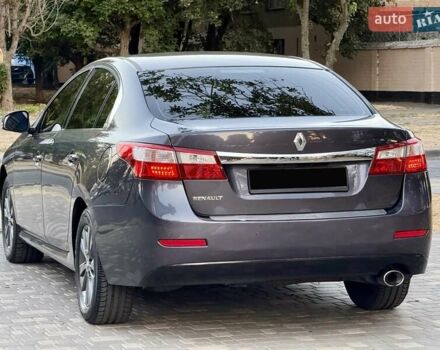 Рено Латитьюд 2011 в Одессе на Automoto.ua Серый Рено Латитьюд, объемом двигателя 2 л и пробегом 161 тыс. км за 6999 $, фото 21 на Automoto.ua