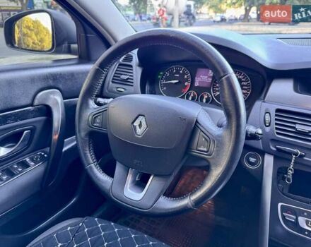 Рено Латитьюд 2011 в Одессе на Automoto.ua Серый Рено Латитьюд, объемом двигателя 2 л и пробегом 161 тыс. км за 6999 $, фото 51 на Automoto.ua