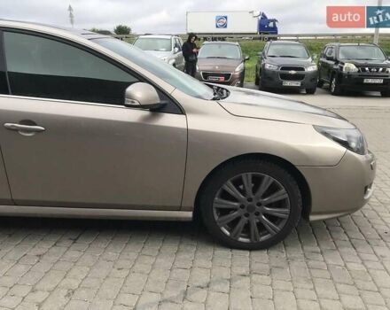 Сірий Рено Латітьюд, об'ємом двигуна 2 л та пробігом 260 тис. км за 7590 $, фото 3 на Automoto.ua