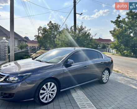 Серый Рено Латитьюд, объемом двигателя 2 л и пробегом 220 тыс. км за 8000 $, фото 3 на Automoto.ua