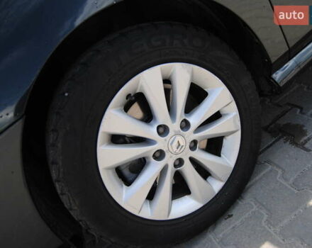 Серый Рено Латитьюд, объемом двигателя 2 л и пробегом 184 тыс. км за 8998 $, фото 15 на Automoto.ua