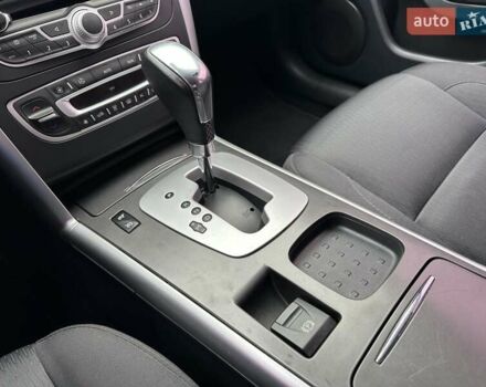 Серый Рено Латитьюд, объемом двигателя 2 л и пробегом 269 тыс. км за 6500 $, фото 19 на Automoto.ua