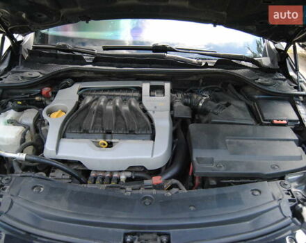 Серый Рено Латитьюд, объемом двигателя 2 л и пробегом 184 тыс. км за 8998 $, фото 18 на Automoto.ua