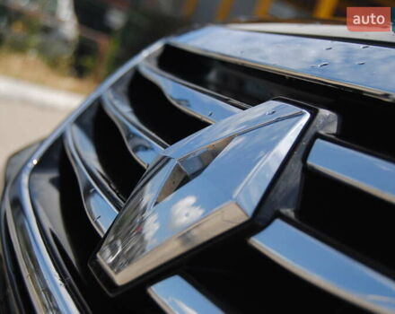 Серый Рено Латитьюд, объемом двигателя 2 л и пробегом 184 тыс. км за 8998 $, фото 8 на Automoto.ua