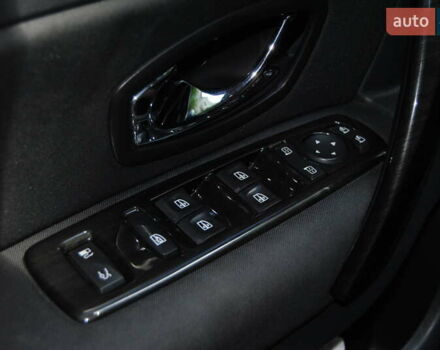 Серый Рено Латитьюд, объемом двигателя 2 л и пробегом 184 тыс. км за 8998 $, фото 30 на Automoto.ua