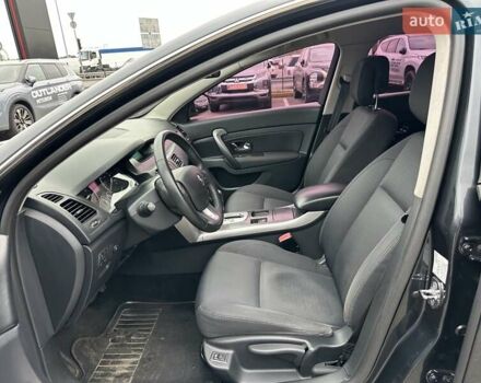 Серый Рено Латитьюд, объемом двигателя 2 л и пробегом 269 тыс. км за 6500 $, фото 13 на Automoto.ua