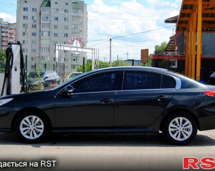 Серый Рено Латитьюд, объемом двигателя 2 л и пробегом 184 тыс. км за 8998 $, фото 4 на Automoto.ua