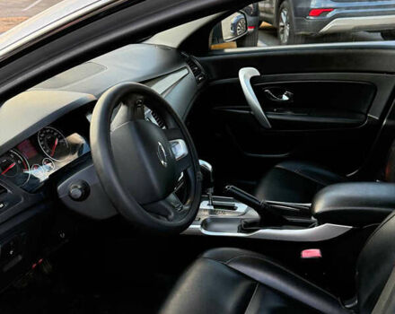 Сірий Рено Латітьюд, об'ємом двигуна 2 л та пробігом 340 тис. км за 6200 $, фото 4 на Automoto.ua