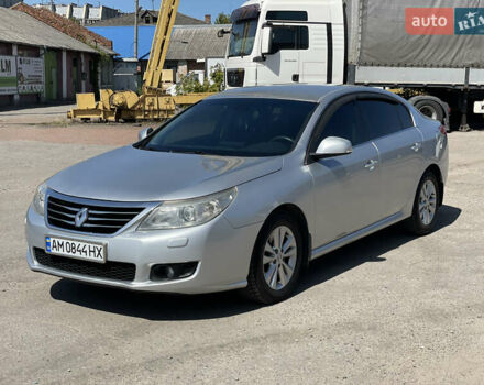 Сірий Рено Латітьюд, об'ємом двигуна 2.5 л та пробігом 268 тис. км за 6950 $, фото 1 на Automoto.ua