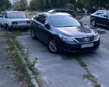 Серый Рено Латитьюд, объемом двигателя 2 л и пробегом 195 тыс. км за 5514 $, фото 1 на Automoto.ua
