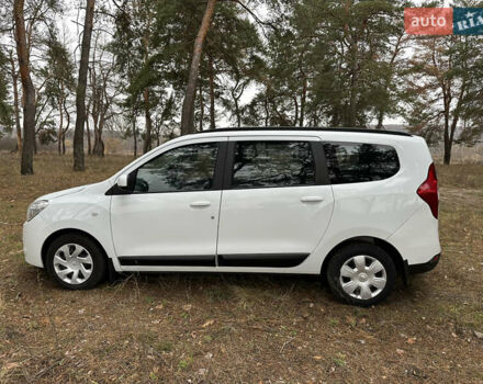 Белый Рено Лоджи, объемом двигателя 1.46 л и пробегом 49 тыс. км за 11000 $, фото 3 на Automoto.ua