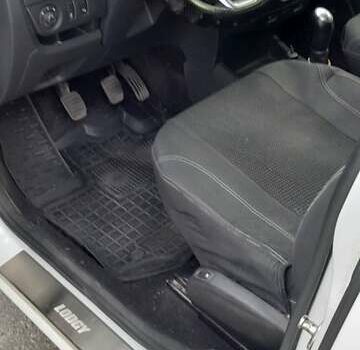 Белый Рено Лоджи, объемом двигателя 1.5 л и пробегом 170 тыс. км за 11700 $, фото 8 на Automoto.ua