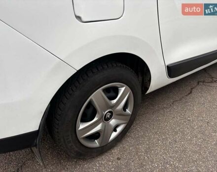 Белый Рено Лоджи, объемом двигателя 1.5 л и пробегом 178 тыс. км за 11490 $, фото 9 на Automoto.ua