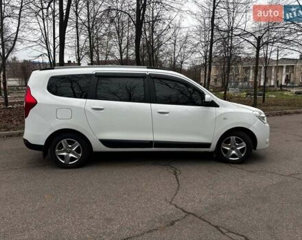 Белый Рено Лоджи, объемом двигателя 1.5 л и пробегом 178 тыс. км за 11490 $, фото 5 на Automoto.ua