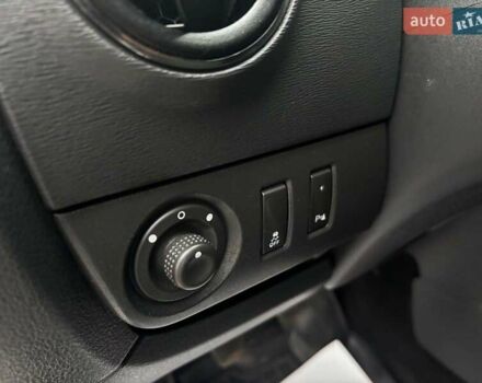 Белый Рено Лоджи, объемом двигателя 1.5 л и пробегом 178 тыс. км за 11490 $, фото 18 на Automoto.ua