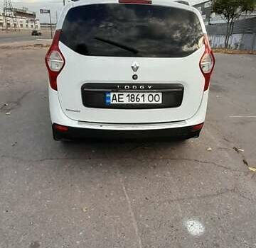 Белый Рено Лоджи, объемом двигателя 1.5 л и пробегом 170 тыс. км за 11700 $, фото 6 на Automoto.ua