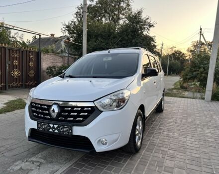 Белый Рено Лоджи, объемом двигателя 1.5 л и пробегом 74 тыс. км за 12900 $, фото 1 на Automoto.ua