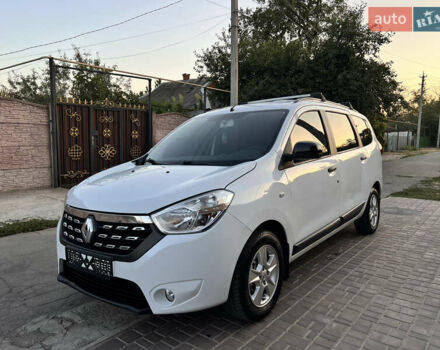 Белый Рено Лоджи, объемом двигателя 1.46 л и пробегом 74 тыс. км за 12900 $, фото 3 на Automoto.ua