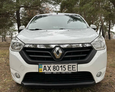 Белый Рено Лоджи, объемом двигателя 1.46 л и пробегом 49 тыс. км за 11000 $, фото 1 на Automoto.ua