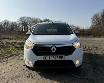 Белый Рено Лоджи, объемом двигателя 1.5 л и пробегом 205 тыс. км за 7100 $, фото 1 на Automoto.ua